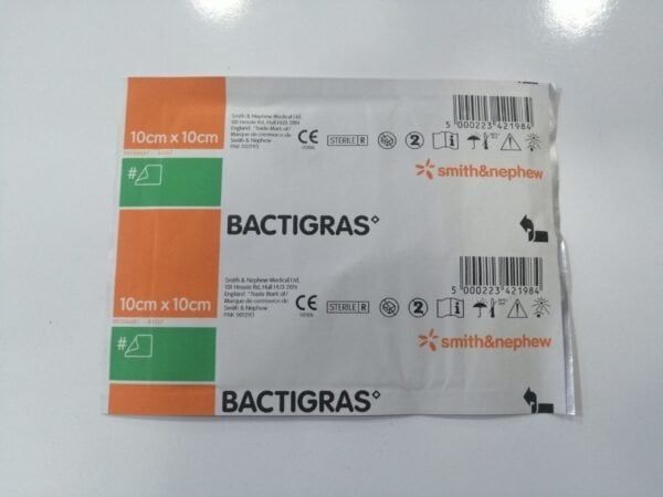 Medikaltec   Antiseptik Tül Gras Sargı 10cm x 10cm Adet Fiyatıdır