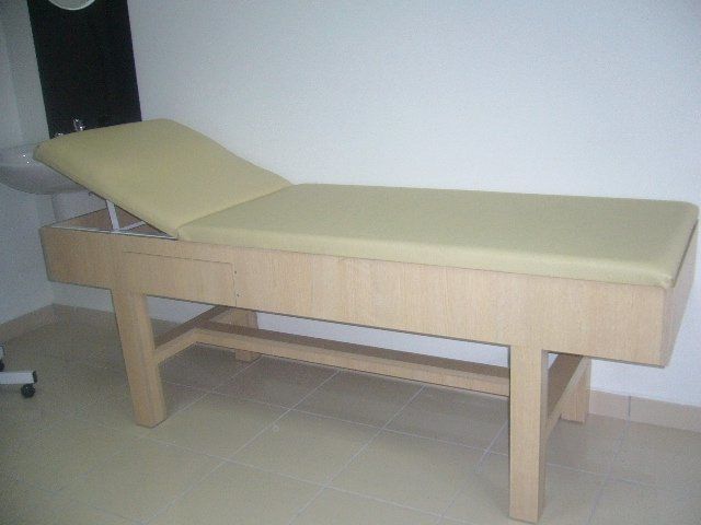 Medikaltec Muayene Masası Ahşap Giydirmeli Medikaltec5072 - Görsel 1 (Ön görünüm)