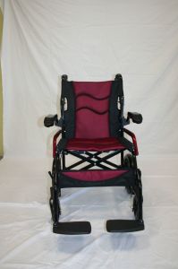 Poylin P806 Tekerlekli Engelli Sandalyes - Medikaltec Tekerlekli Engelli Sandalyesi Medikaltec8720 - Görsel 3 (Ön görünüm)