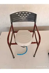 Hasta tuvalet sandalyesi genel görünüm