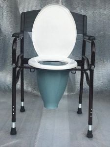 Taşınabilir Lazımlık Sandalye Fonksiyone - Medikaltec Taşınabilir Lazımlık Sandalye Medikaltec7655 - Görsel 3 (Ön görünüm)