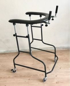 Haraketli Yürüme CihazıHaraketli Yürüme - Medikaltec Haraketli Yürüme Cihazı Medikaltec6537 - Görsel 1 (Ön görünüm)