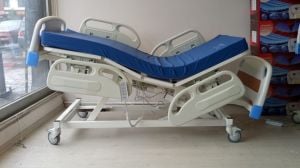 Medikaltec Asansörlü Dört Motorlu ABS Başlıklı Hasta Karyolası