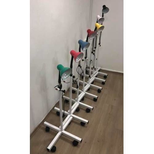 Seyyar Muayene Lambası Reflektör 4 Teker - Medikaltec Seyyar Muayene Lambası… Medikaltec7831 - Görsel 1 (Ön görünüm)