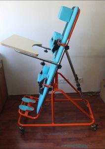 Medikaltec Standing Table Ayakta Dik Durma Sehpası Sedye Olabilen 3-5 Yaş Arası