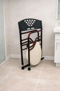 Medikaltec Hasta WC Sandalyesi dış görünüm