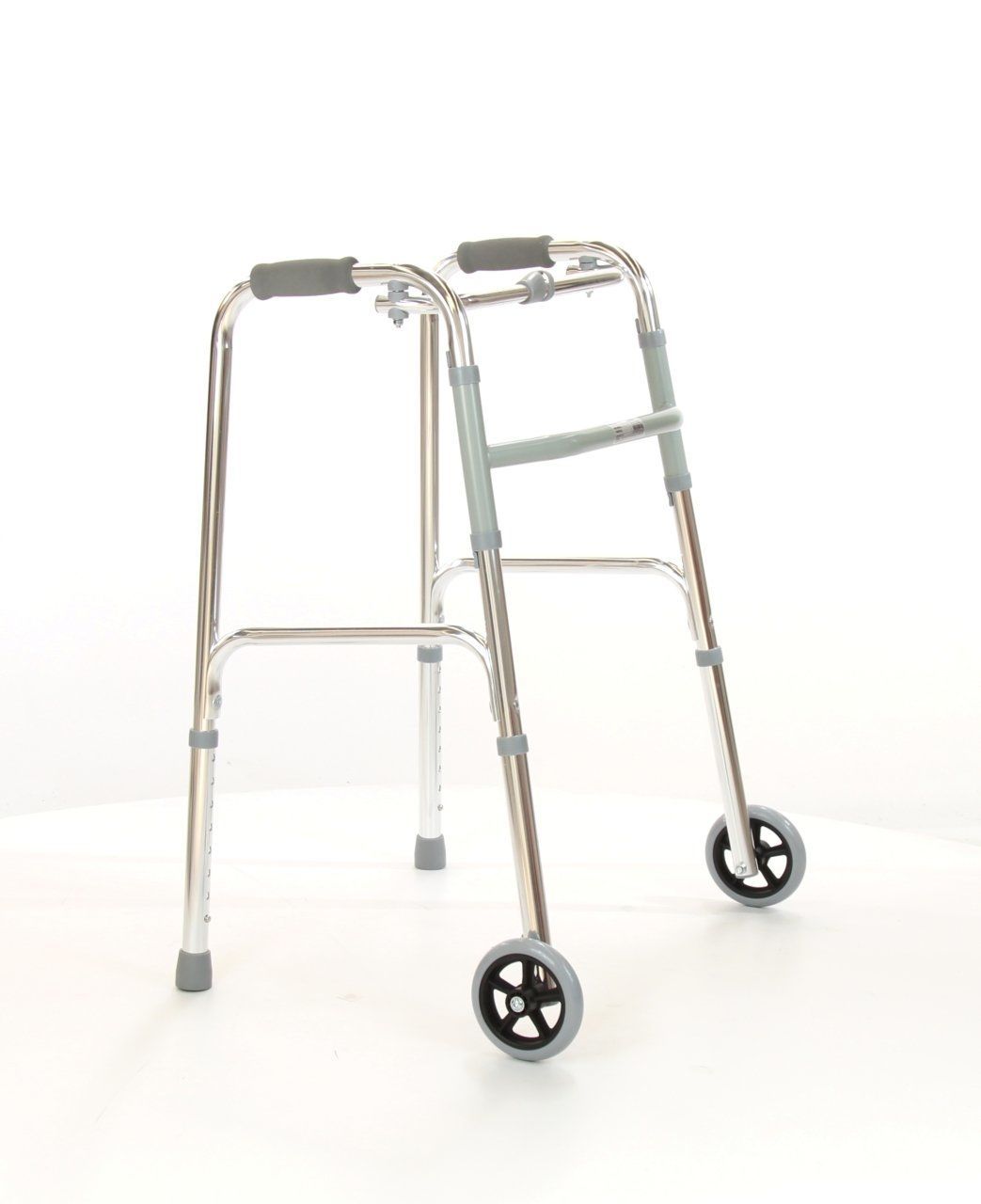Medikaltec W916 İki Tekerlekli Yürüteç Hareketli Walker (Medikaltec343) - Görsel 1 (Ön görünüm)