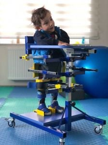 Medikaltec Ayarlanabilir Ayakta Durma Sehpası Sırt (Gövde) Destekli 4-6 YAŞ ARASI