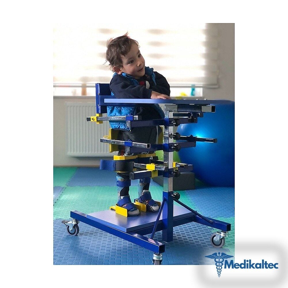 Medikaltec Ayarlanabilir Ayakta Durma Sehpası Sırt (Gövde) Destekli 6-9 YAŞ ARASI Medikaltec352 - Görsel 1 (Ön görünüm)