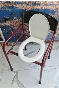 Medikaltec Tuvalet ve Banyo Sandalyesi ambalaj görünümü