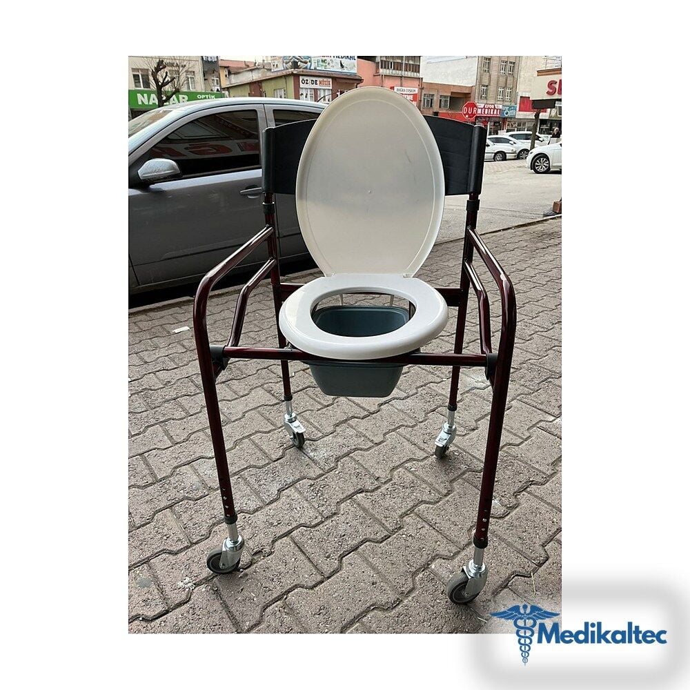 Medikaltec Plastik Kapaklı Tekerlekli Tuvaletli Hasta Sandalyesi Medikaltec3585 - Görsel 1 (Ön görünüm)
