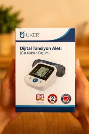 Medikaltec Tansiyon Aleti, Üst Koldan Tansiyon Ölçer, Usb Girişli, Hd Ekran