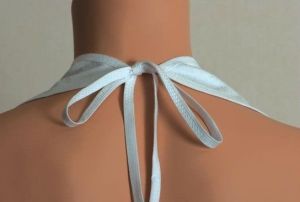 Caress® C110 Cepli Yetişkin Yemek Ön - Medikaltec Caress® Cepli Yetişkin Y Önlüğü Medikaltec7157 - Görsel 2 (Ön görünüm)