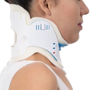 Medikaltec W110 Delikli Acil İlk Yardım Boyunluğu 28-58 CM MEDİUM Medikaltec1999 - Görsel 1 (Ön görünüm)